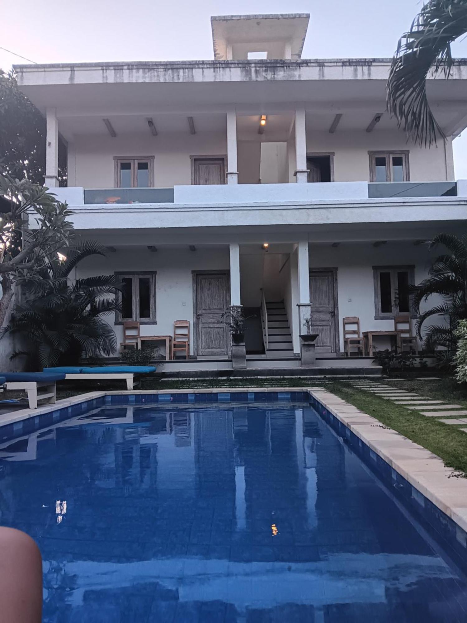 Adore Guesthouse Amed  Exterior photo